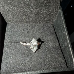 Elegant Silver Marquise Cut Ring